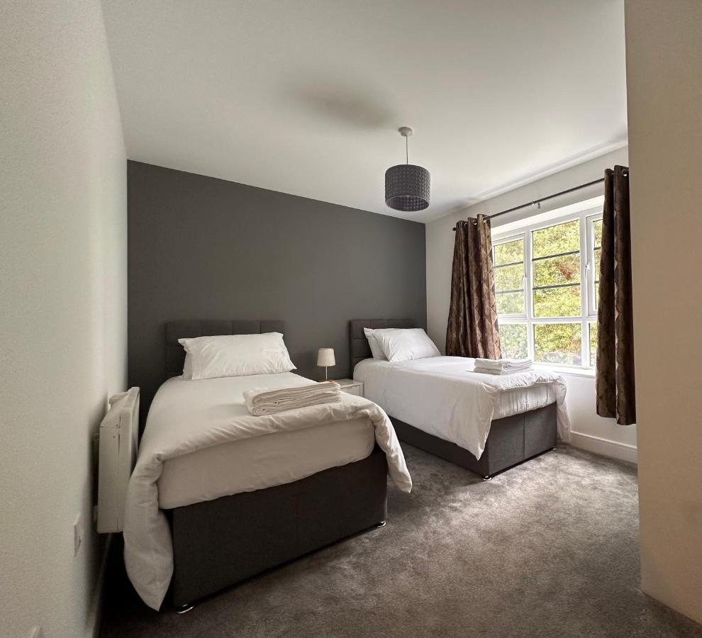 Luxury Apartments - Wallis Square, Farnborough Farnborough  Eksteriør bilde
